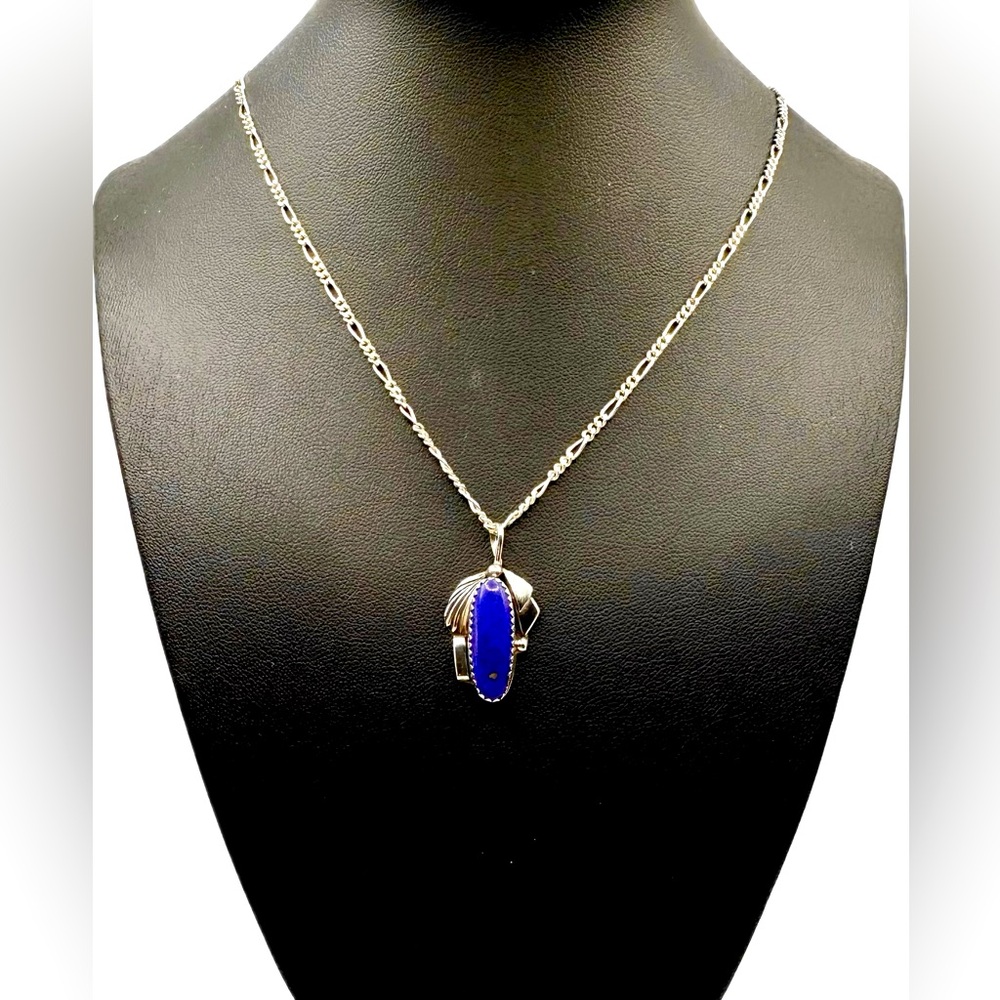 Stunning Chilean Designed 925 Silver Necklace w/Blue Lapis stone, Vintage